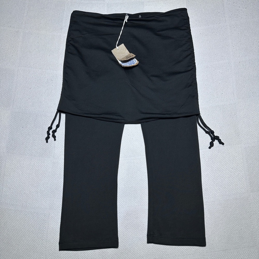 NEW Prana Cassidy Capri Womens Medium Skirted Leggings Performance‎ Yoga Black
